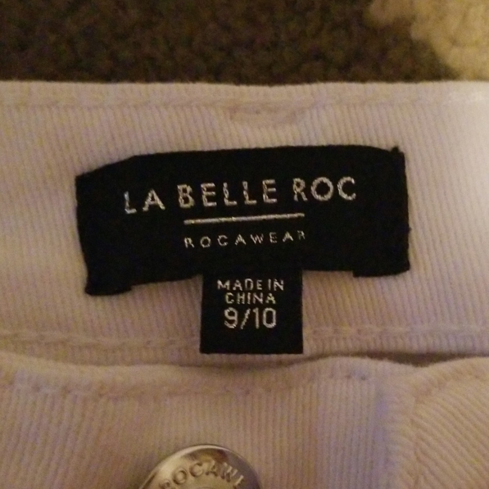 Shorts - Picture 3 of 3